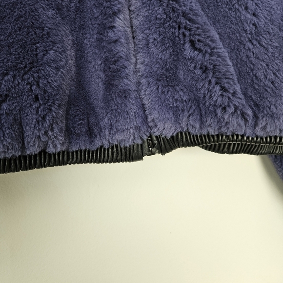 Volcom purple faux fur oversized bomber jacket size XL - Picture 4 of 10